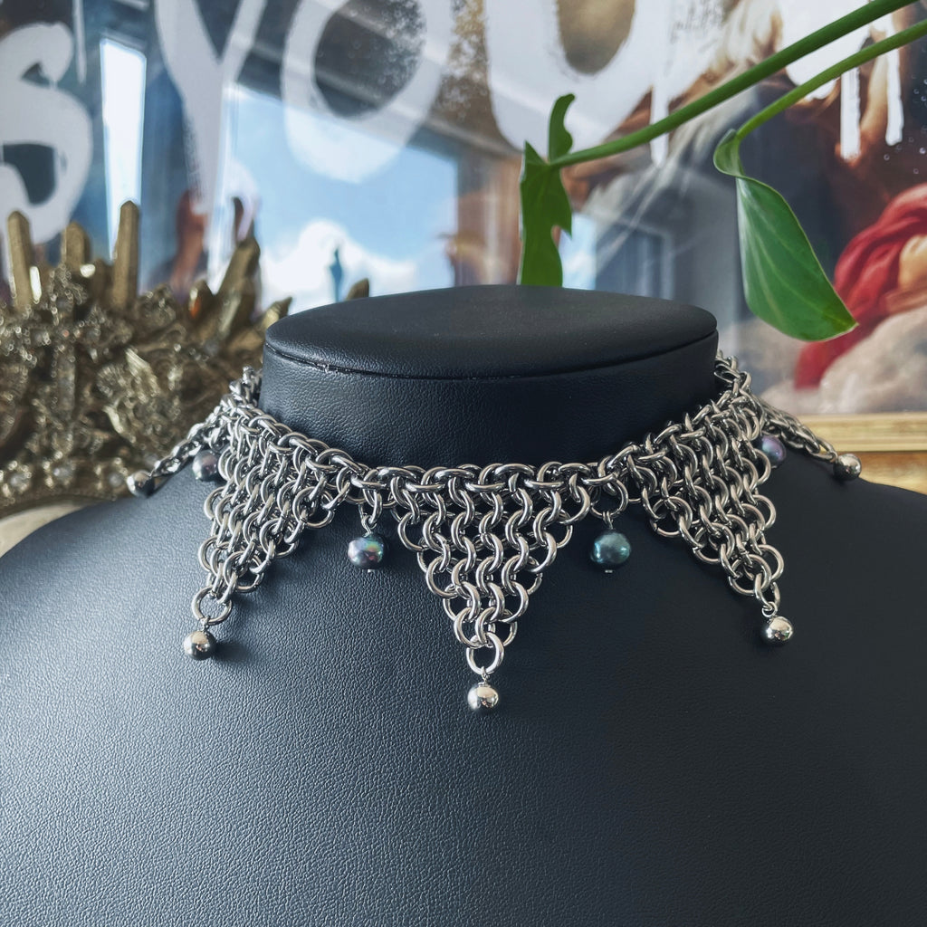 Motley Choker