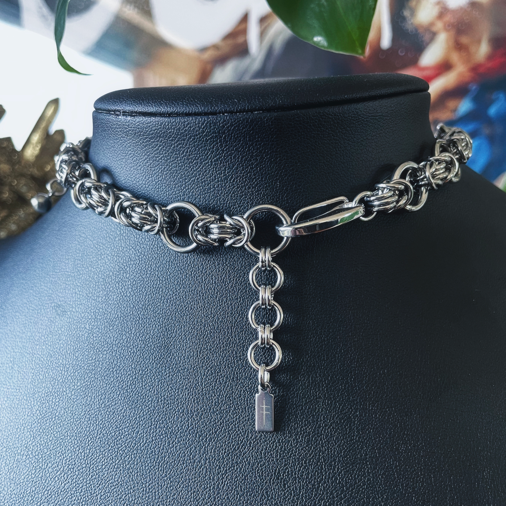 Vates Choker