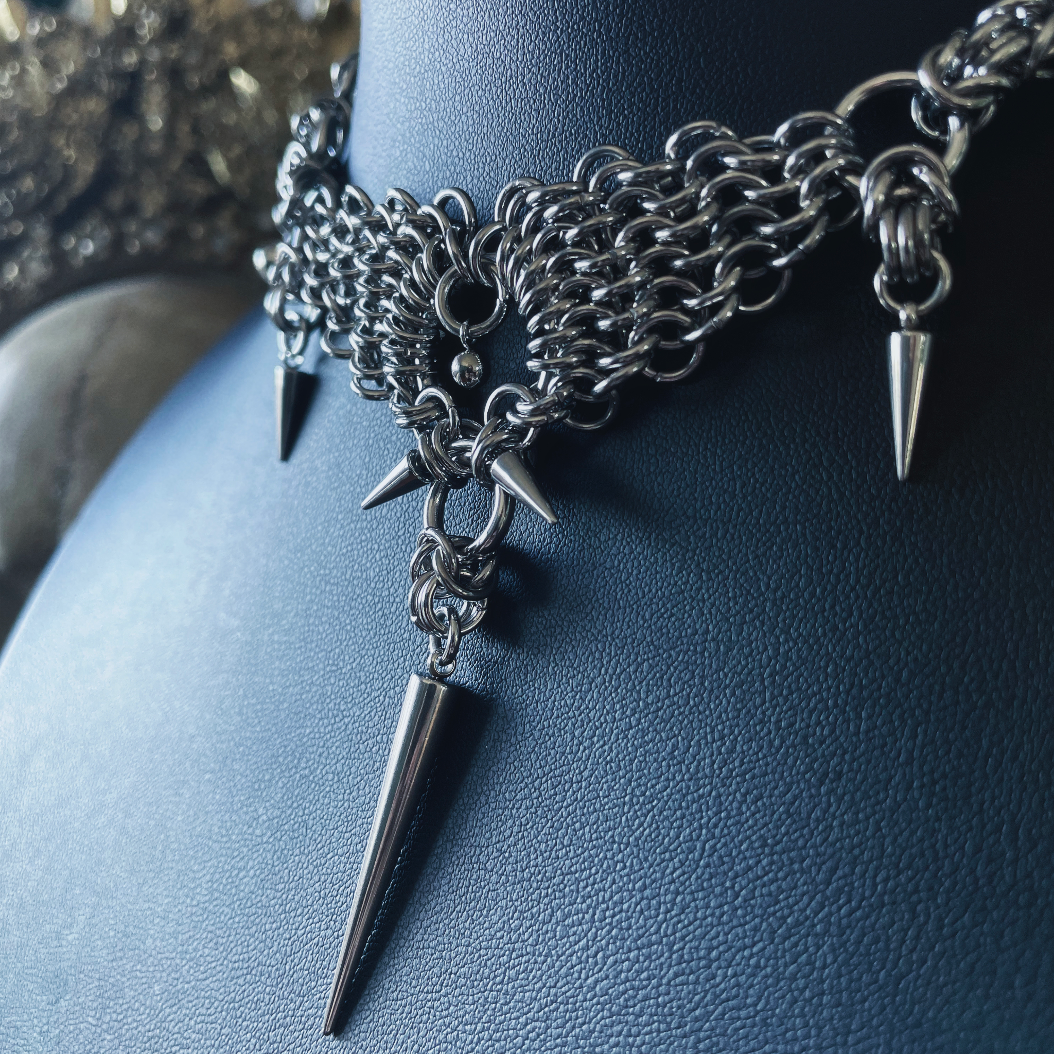 Vates Choker